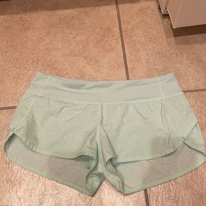 Lululemon speed shorts size 6